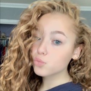 Meet your Posher, Alanna